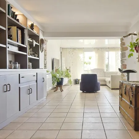 Family House With Swimming Pool & Sea View